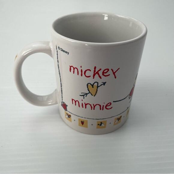 Vintage Mickey loves Minnie mug coffee cup with inside design - Picture 2 of 9